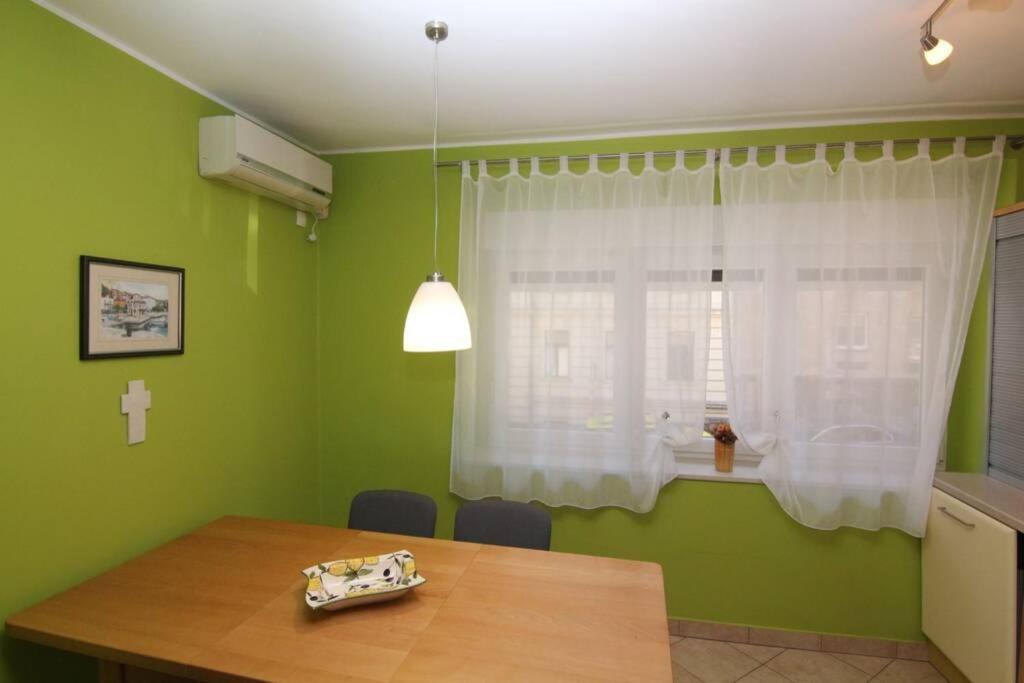 Fast Friend - Cozy Apartment In The Center With Private Garage Rijeka Dış mekan fotoğraf
