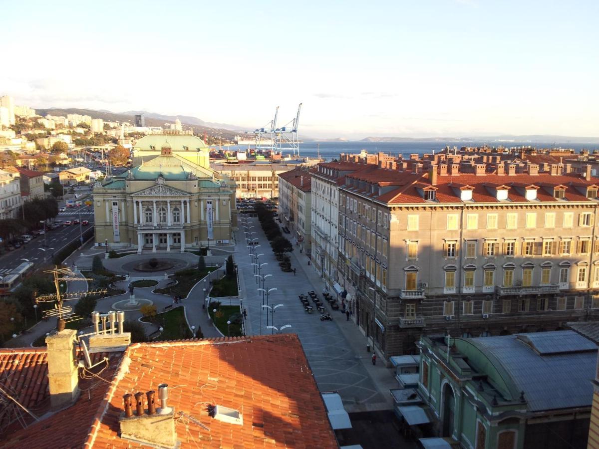 Fast Friend - Cozy Apartment In The Center With Private Garage Rijeka Dış mekan fotoğraf